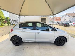 PEUGEOT 208 usata, con Boardcomputer