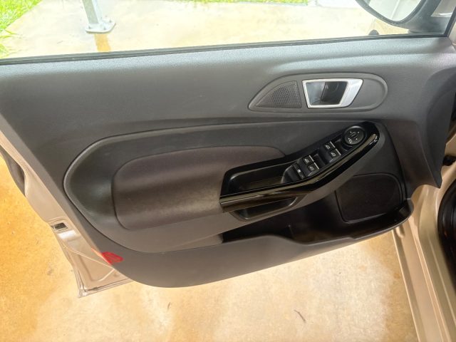 FORD Fiesta usata, con Sedile posteriore sdoppiato