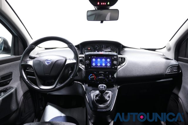 LANCIA Ypsilon usata, con Fendinebbia