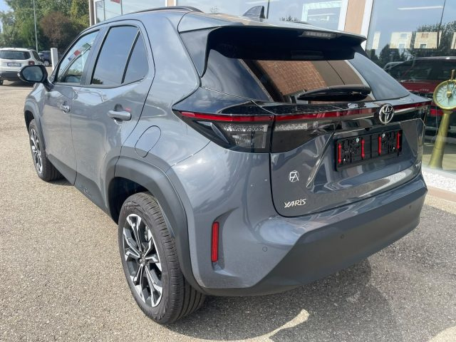 TOYOTA Yaris Cross usata, con Controllo automatico clima