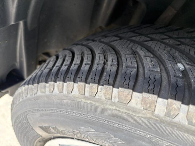 PEUGEOT 2008 usata, con Volante in pelle