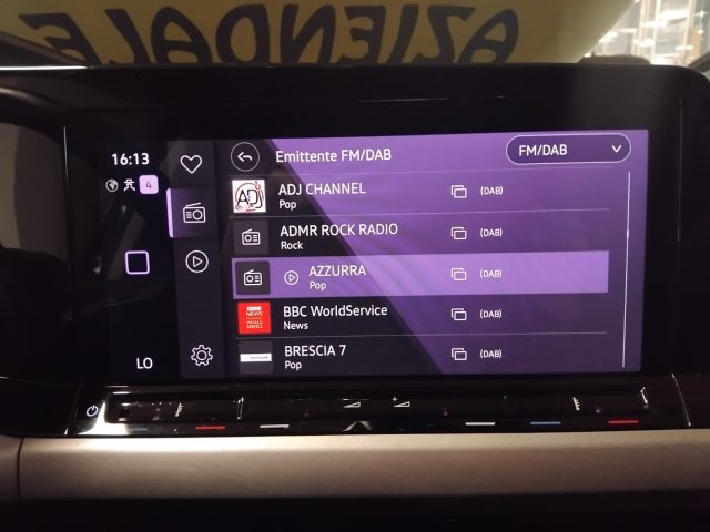 VOLKSWAGEN Golf usata, con Autoradio digitale
