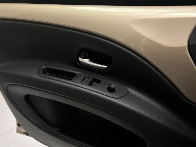 TOYOTA Aygo X usata, con Autoradio digitale