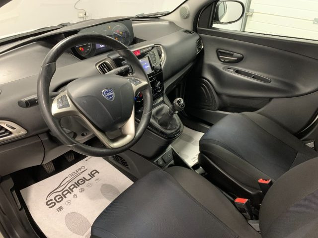 LANCIA Ypsilon usata, con ESP