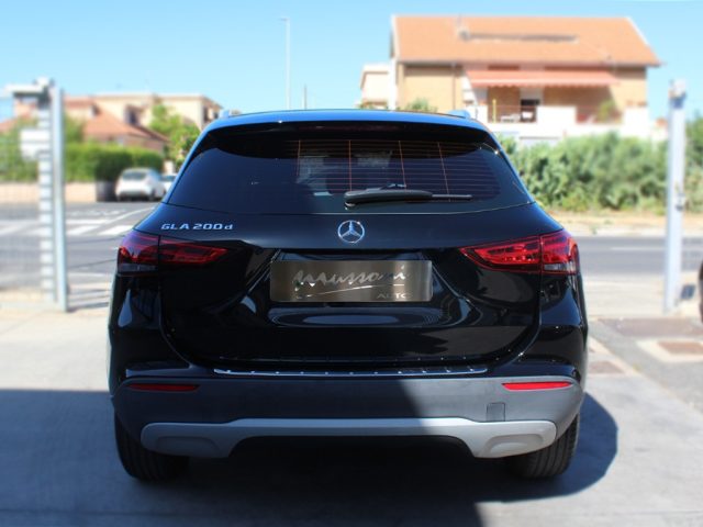 MERCEDES-BENZ GLA 200 usata, con Autoradio