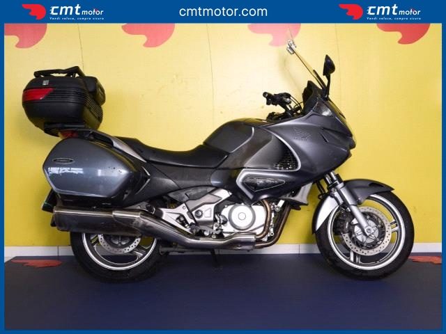 HONDA Deauville 700 usata 1