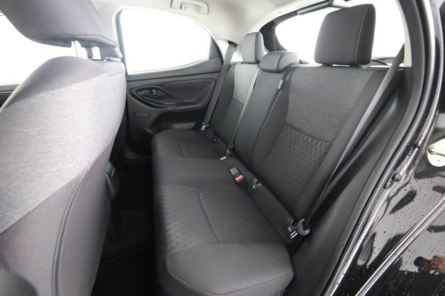 TOYOTA Yaris usata 8