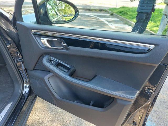 PORSCHE Macan usata, con Airbag testa