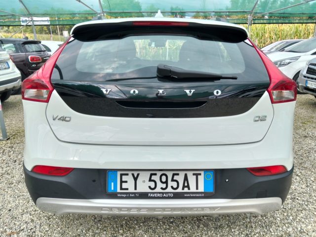 VOLVO V40 Cross Country usata, con Alzacristalli elettrici
