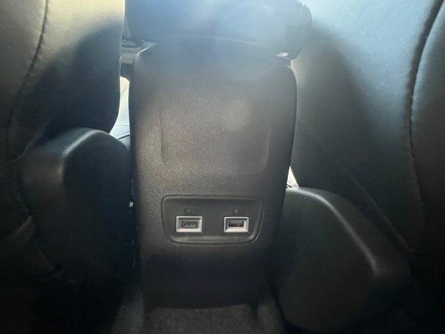 PEUGEOT 2008 usata, con Specchietti laterali elettrici