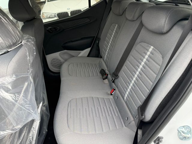 HYUNDAI i10 usata 27