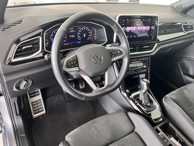 VOLKSWAGEN T-Roc usata, con USB