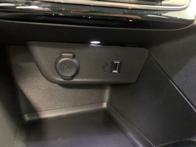 OPEL Corsa usata, con Park Distance Control