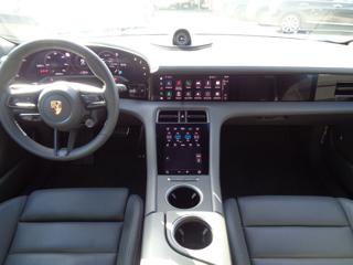 PORSCHE Taycan usata, con Park Distance Control
