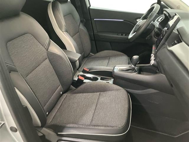 RENAULT Captur usata, con Volante in pelle