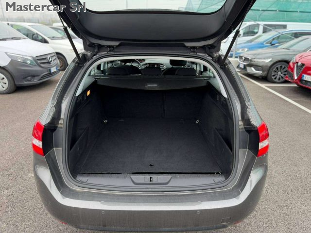 PEUGEOT 308 usata, con Fendinebbia