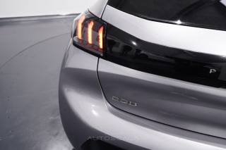 PEUGEOT 208 usata, con Airbag testa