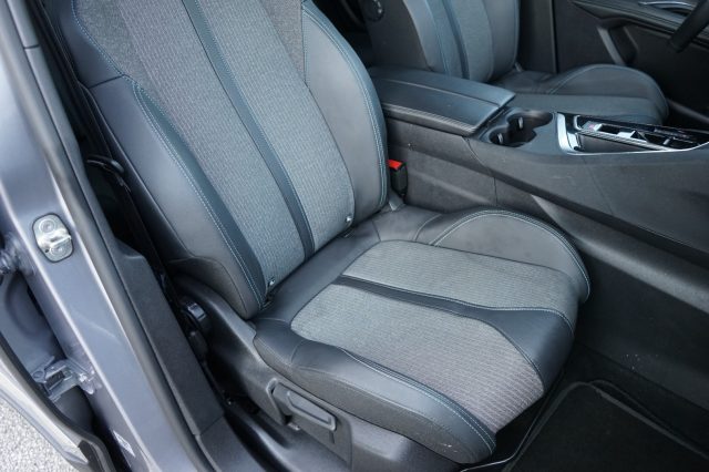 PEUGEOT 3008 usata, con Sensore di luce