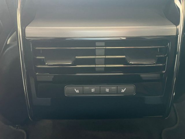 LAND ROVER Range Rover Sport usata, con Autoradio digitale