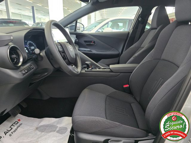 TOYOTA C-HR usata, con Touch screen