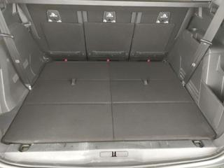 PEUGEOT 5008 usata, con Volante in pelle