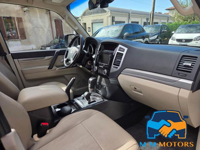 MITSUBISHI Pajero usata, con Fari Xenon