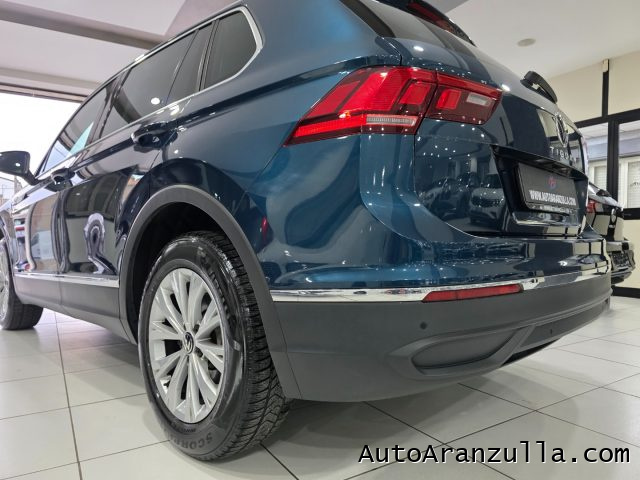 VOLKSWAGEN Tiguan usata, con Bracciolo