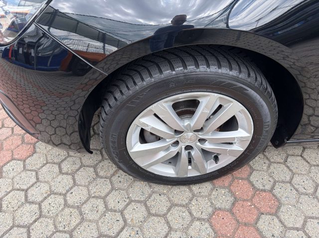 PEUGEOT 308 usata, con Park Distance Control