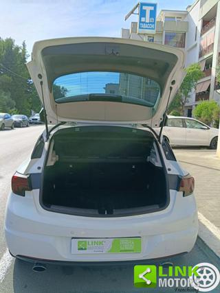 OPEL Astra usata, con Touch screen