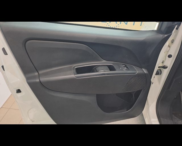 FIAT Doblo usata 23