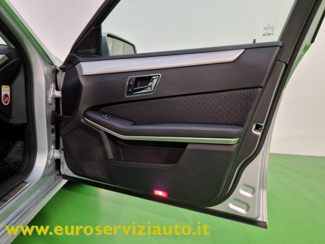 MERCEDES-BENZ E 220 usata 41