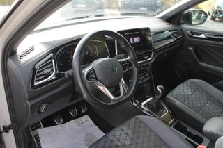 VOLKSWAGEN T-Roc usata, con Autoradio