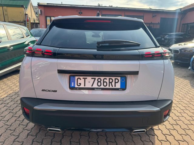 PEUGEOT 2008 usata, con Sensori di parcheggio posteriori