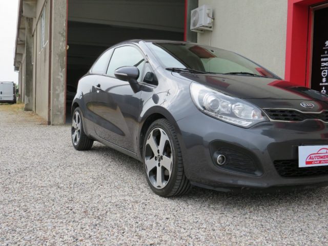 KIA Rio usata, con Airbag laterali
