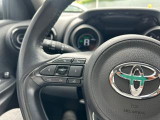 TOYOTA Yaris usata, con Touch screen