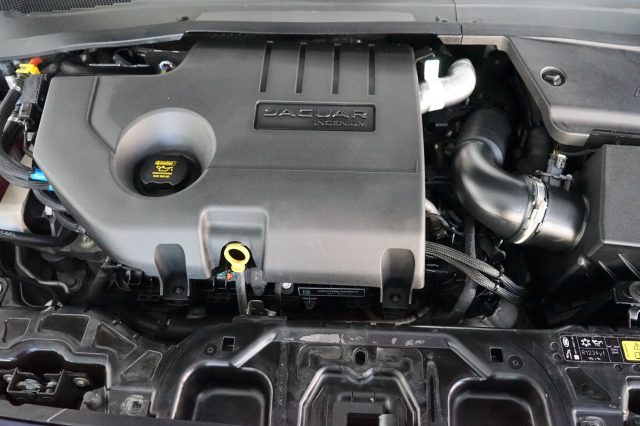 JAGUAR E-Pace usata 37