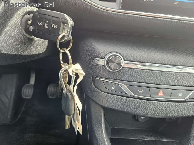 PEUGEOT 308 usata, con Fendinebbia