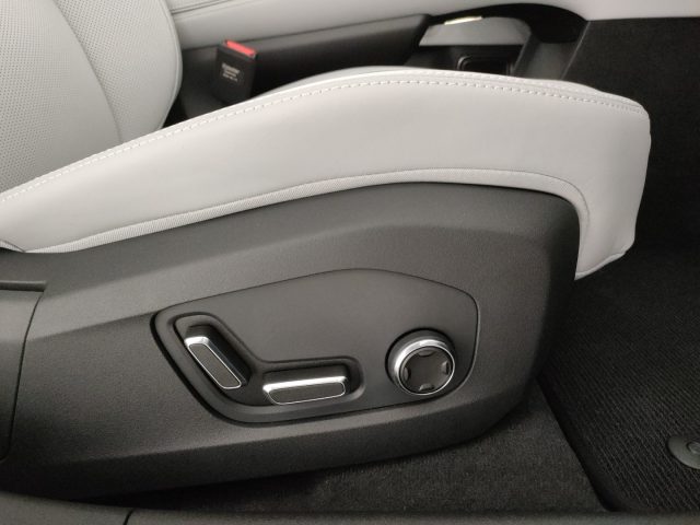 POLESTAR Polestar 4 usata, con Sedili riscaldati