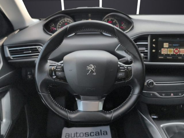 PEUGEOT 308 usata, con Fari LED