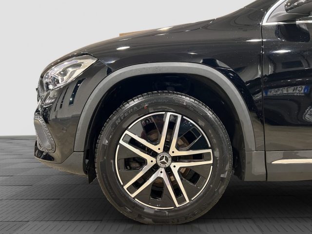 MERCEDES-BENZ CLA usata 14