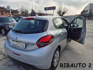 PEUGEOT 208 usata, con USB