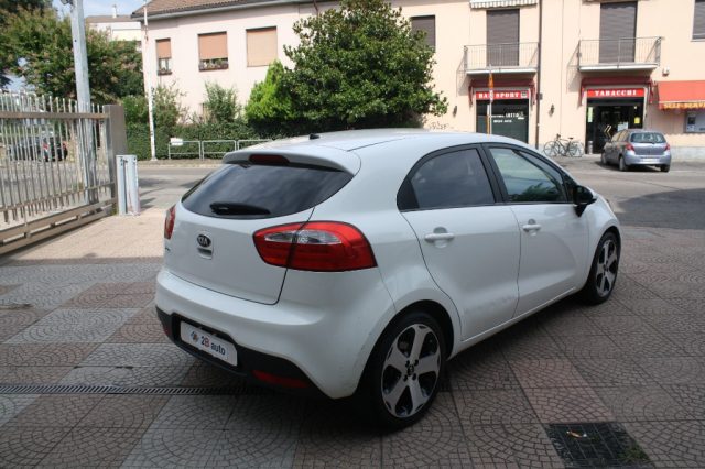 KIA Rio usata, con Autoradio