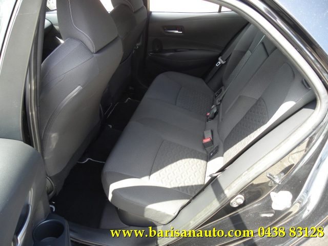 TOYOTA Corolla usata, con Autoradio