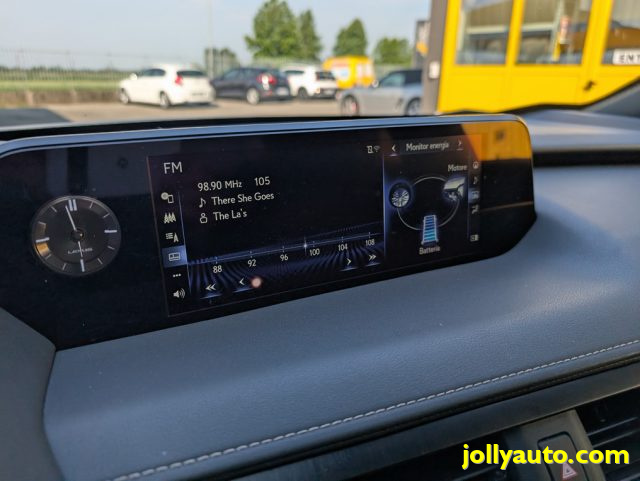 LEXUS UX 250h usata, con Regolazione elettrica sedili