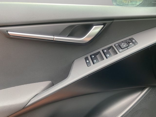 KIA Niro usata, con Airbag testa