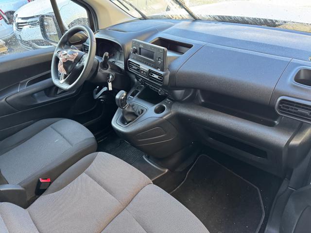 OPEL Combo usata, con Touch screen