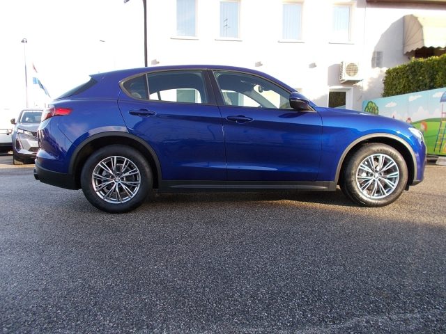 ALFA ROMEO Stelvio usata, con Autoradio