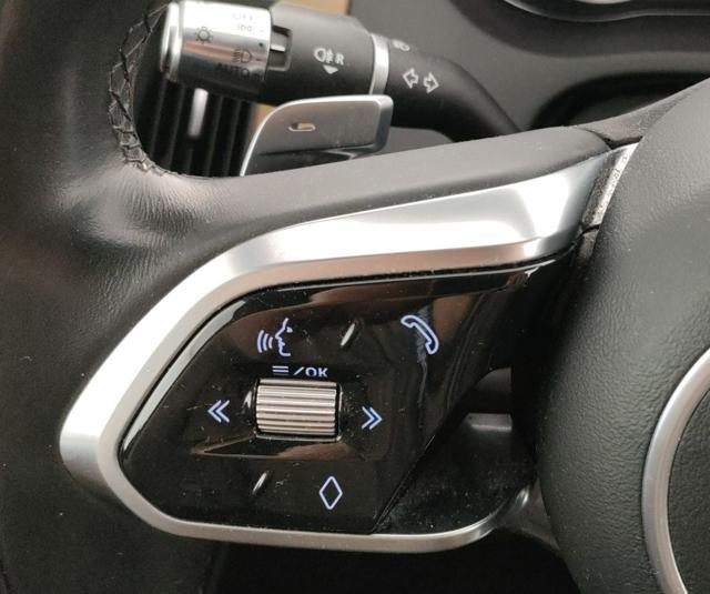 JAGUAR E-Pace usata, con Interni in pelle