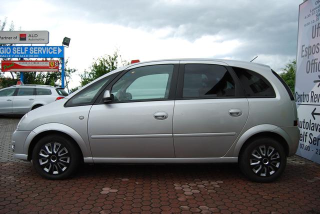 OPEL Meriva usata, con Autoradio