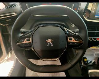PEUGEOT 208 usata, con Sedile posteriore sdoppiato